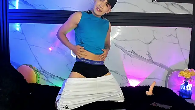 Snapshot of Saimonvela chatting on 09/19/25, 10:19 Saimonvela online show from 09/19/25, 10:19