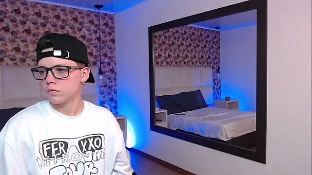 SpencerMontgomery online show from 10/22/25, 07:46