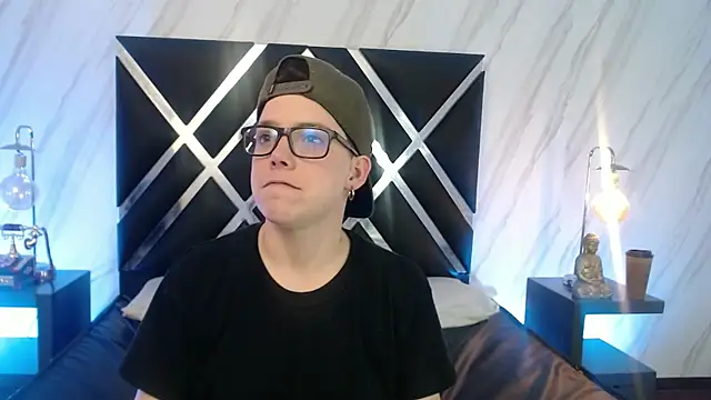 SpencerMontgomery online show from 12/05/25, 08:06