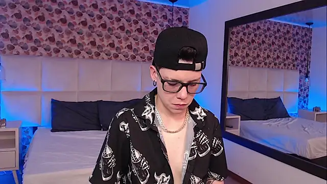 SpencerMontgomery online show from 10/19/25, 04:32