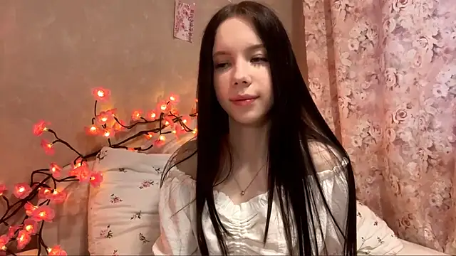 AxyKitten online show from 11/23/25, 11:53