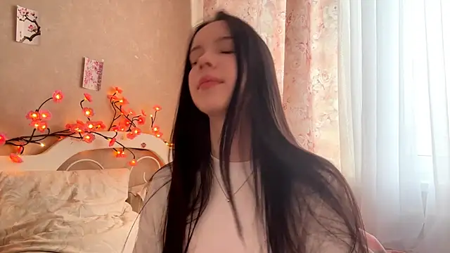 AxyKitten online show from 11/08/25, 10:08