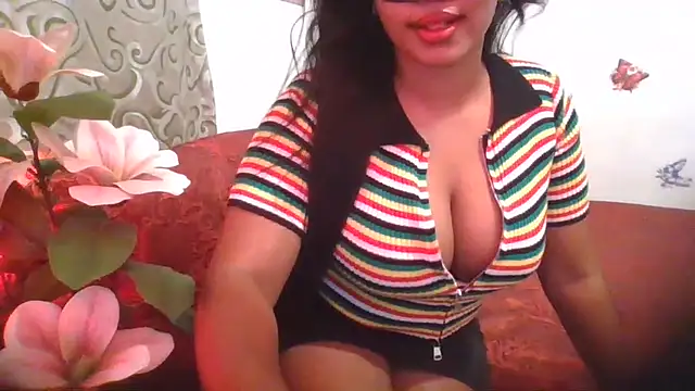 LustInLips online show from 06/20/26, 03:28