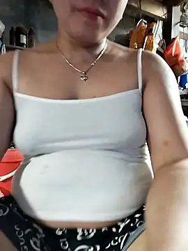 Snapshot of Toadc chatting on 04/12/26, 05:33 Toadc online show from 04/12/26, 05:33