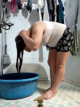 Snapshot of Toadc chatting on 04/13/26, 07:34 Toadc online show from 04/13/26, 07:34