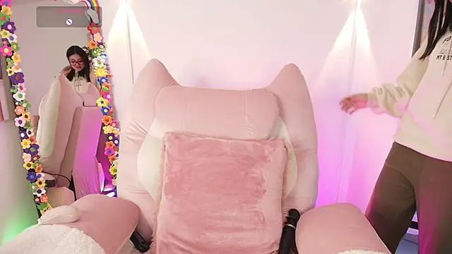 justonecute online show from 01/07/26, 11:54