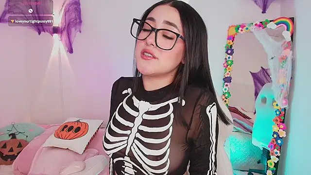 justonecute online show from 10/26/25, 09:59