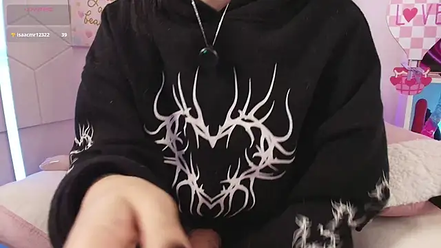 justonecute online show from 05/12/26, 01:13