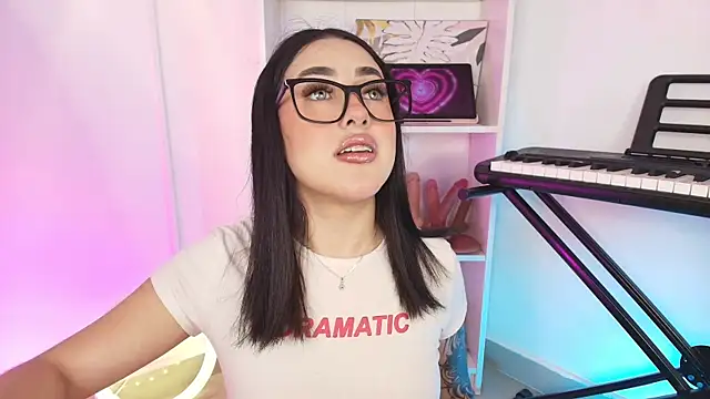 justonecute online show from 01/06/26, 12:03