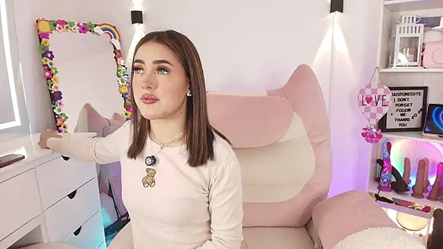 justonecute online show from 06/12/26, 03:59