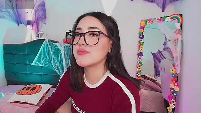 justonecute online show from 10/17/25, 10:55