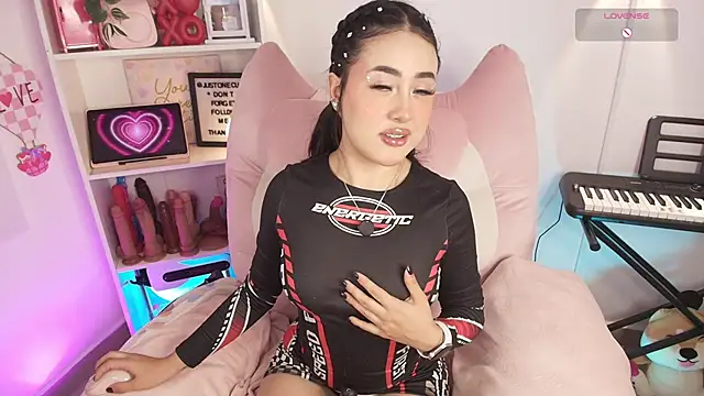 justonecute online show from 03/23/26, 11:37