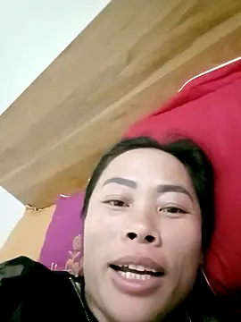 Snapshot of CoMay003 chatting on 02/08/26, 10:13 CoMay003 online show from 02/08/26, 10:13