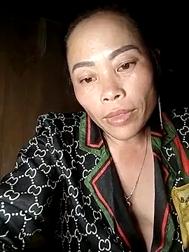 CoMay003 online show from 04/15/26, 01:48