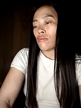 Snapshot of CoMay003 chatting on 02/18/26, 02:57 CoMay003 online show from 02/18/26, 02:57