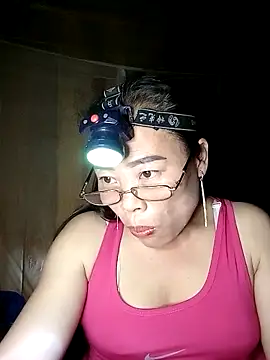 Snapshot of CoMay003 chatting on 02/10/26, 05:12 CoMay003 online show from 02/10/26, 05:12