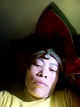 CoMay003 online show from 12/18/25, 01:04