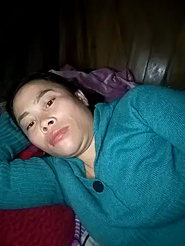 Snapshot of CoMay003 chatting on 02/05/26, 12:17 CoMay003 online show from 02/05/26, 12:17