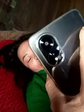 Snapshot of CoMay003 chatting on 01/09/26, 12:28 CoMay003 online show from 01/09/26, 12:28