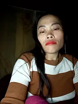 Snapshot of CoMay003 chatting on 01/09/26, 01:29 CoMay003 online show from 01/09/26, 01:29