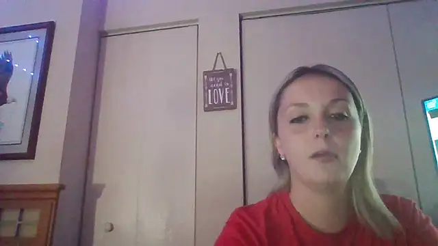 Candykissesxoxo online show from 10/03/25, 05:42