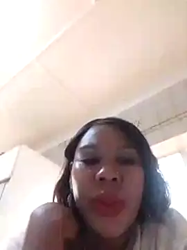 XXBUBBLYBARBIEXX online show from 11/30/25, 04:19