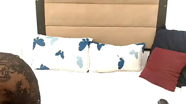 XXBUBBLYBARBIEXX online show from 10/22/25, 04:45