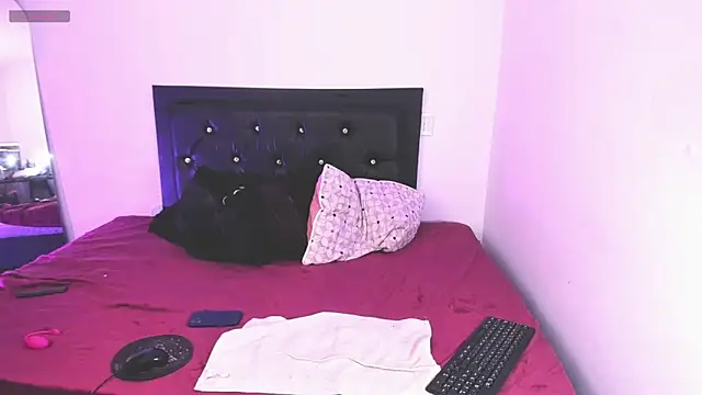 samiacooper25 online show from 12/20/25, 04:48