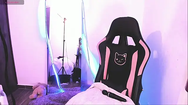 samiacooper25 online show from 10/26/25, 09:10