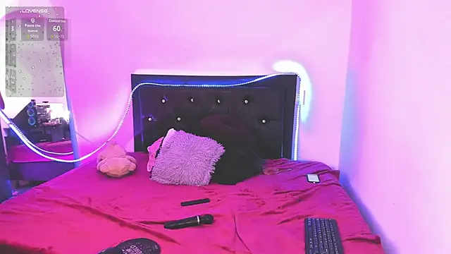 samiacooper25 online show from 11/28/25, 03:34