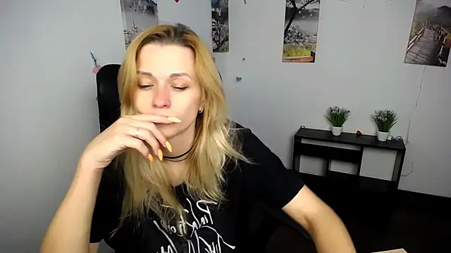 PeppyMia online show from 10/20/25, 06:15