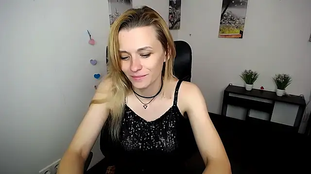 PeppyMia online show from 10/24/25, 06:12