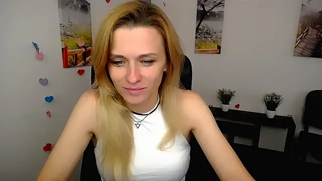 PeppyMia online show from 11/08/25, 07:56