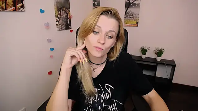 PeppyMia online show from 09/30/25, 08:26