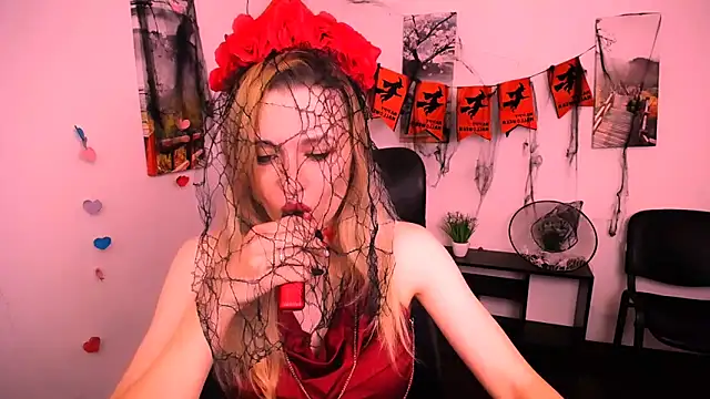 PeppyMia online show from 10/31/25, 08:00