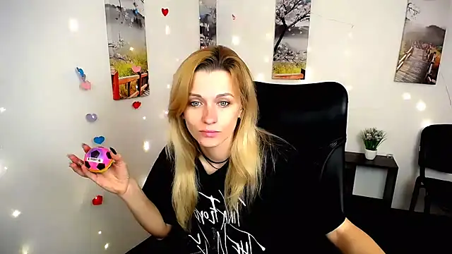 PeppyMia online show from 11/04/25, 07:34