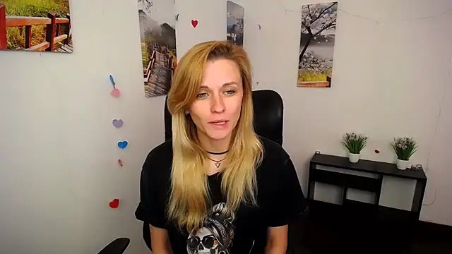 PeppyMia online show from 10/16/25, 10:45