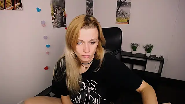 PeppyMia online show from 10/03/25, 07:10