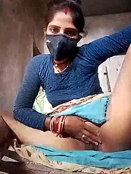 MISS-KAYA online show from 11/18/25, 08:17