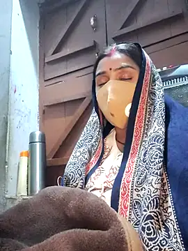 SHABNAM G online show from 12/17/25, 04:01