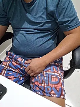 Carloskasado online show from 10/23/25, 11:36