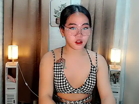 Snapshot of asian_slutt143 chatting on 04/03/26, 07:37 asian slutt143 online show from 04/03/26, 07:37