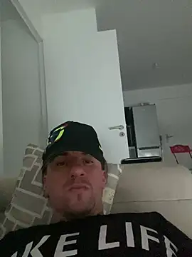 mikacapoupa online show from 03/22/26, 05:25