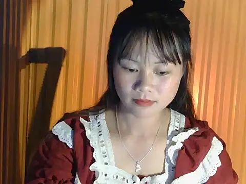 Snapshot of Sisi_dy01 chatting on 10/04/25, 12:28 Sisi dy01 online show from 10/04/25, 12:28