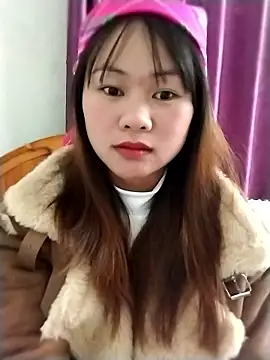 Snapshot of Sisi_dy01 chatting on 01/13/26, 04:27 Sisi dy01 online show from 01/13/26, 04:27