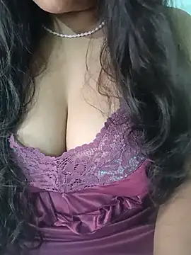 Snapshot of Anjali-bhabhi chatting on 06/22/26, 04:31 Anjali-bhabhi online show from 06/22/26, 04:31
