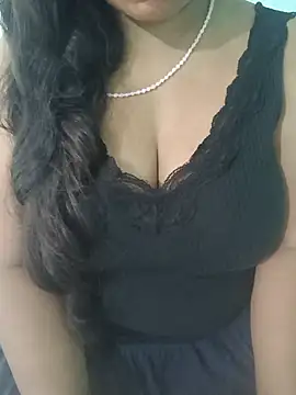 Snapshot of Anjali-bhabhi chatting on 07/09/26, 08:04 Anjali-bhabhi online show from 07/09/26, 08:04