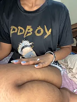 Snapshot of tanisha-2005 chatting on 09/15/25, 05:24 tanisha-2005 online show from 09/15/25, 05:24