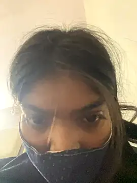 Snapshot of tanisha-2005 chatting on 09/10/25, 04:39 tanisha-2005 online show from 09/10/25, 04:39