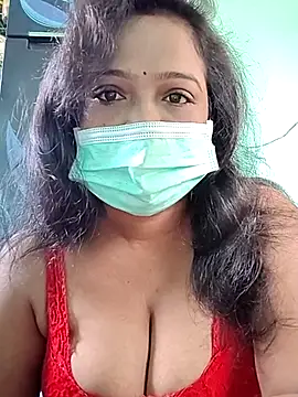 misspriya03 online show from 10/15/25, 08:11